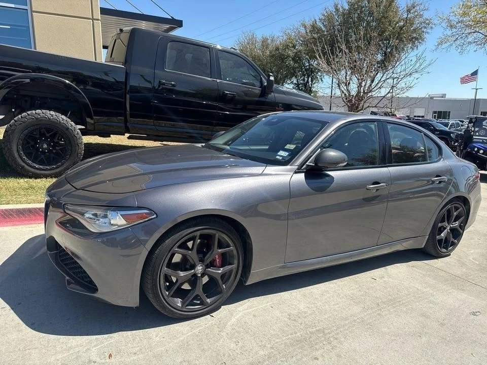 2020 Alfa Romeo Giulia - Image 2 of 5