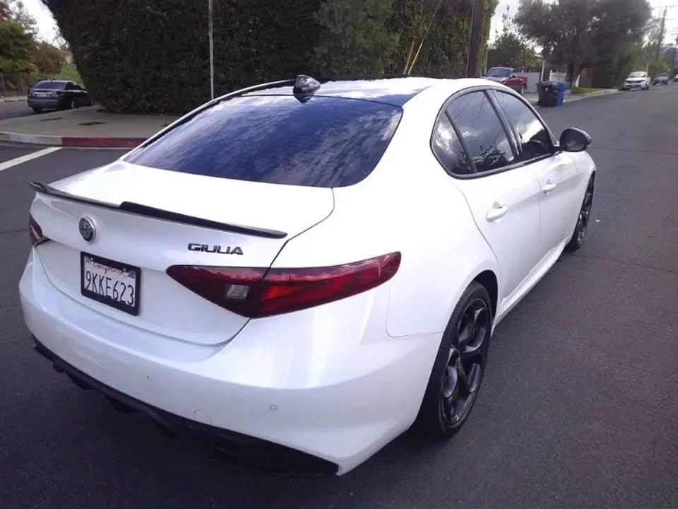 2020 Alfa Romeo Giulia - Image 5 of 17