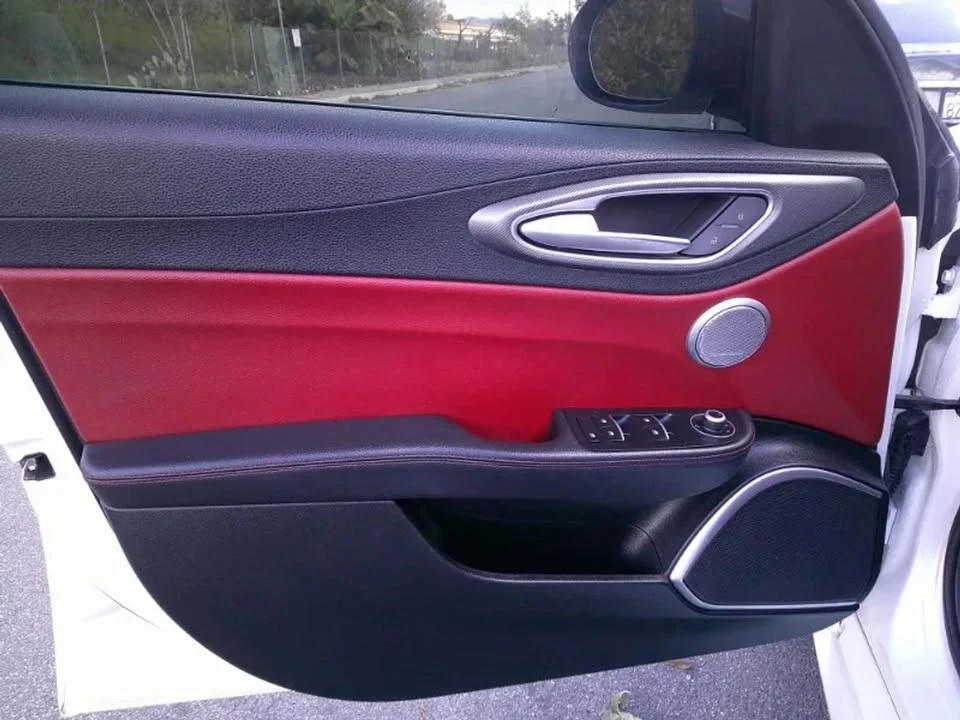 2020 Alfa Romeo Giulia - Image 17 of 17