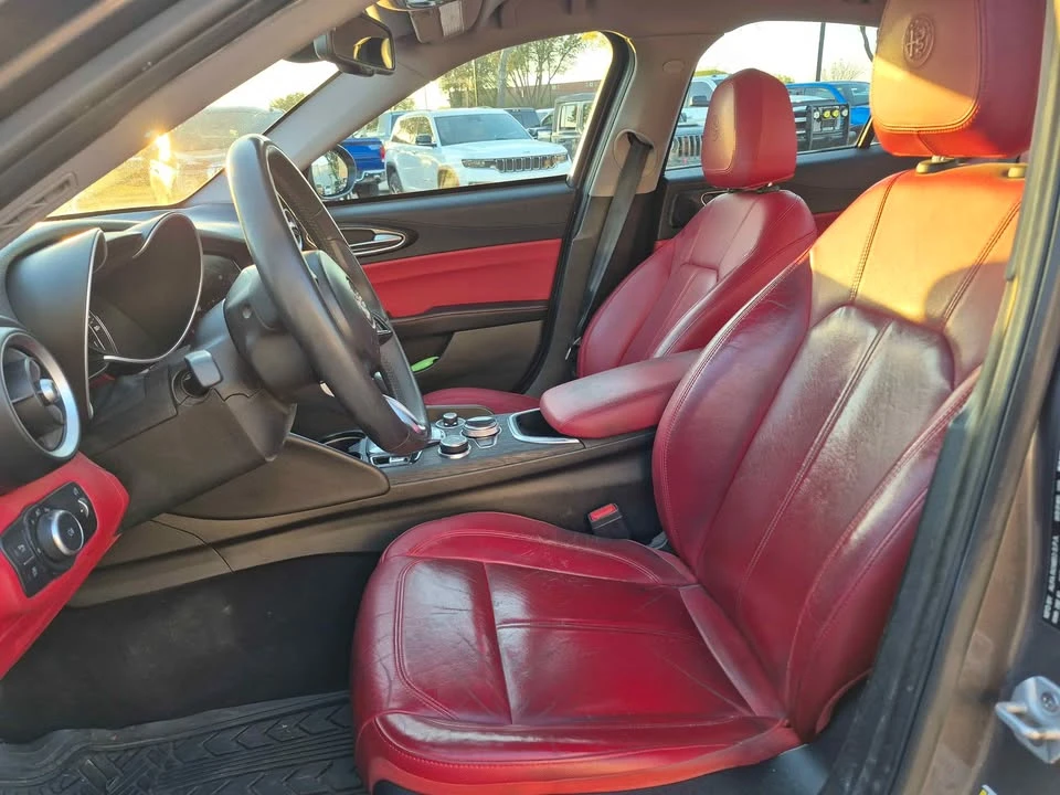 2020 Alfa Romeo Giulia - Image 12 of 13