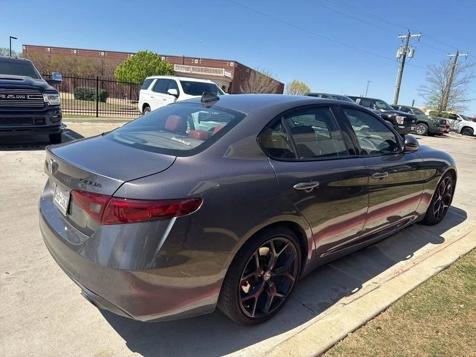 2020 Alfa Romeo Giulia - Image 3 of 7