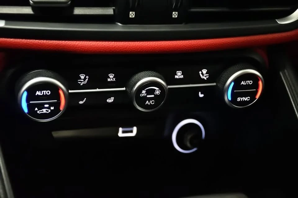 2020 Alfa Romeo Giulia - Image 20 of 20