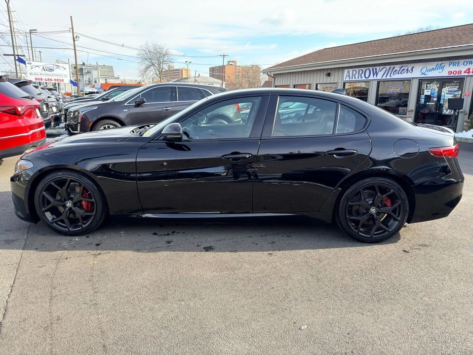 2020 Alfa Romeo Giulia - Image 9 of 20