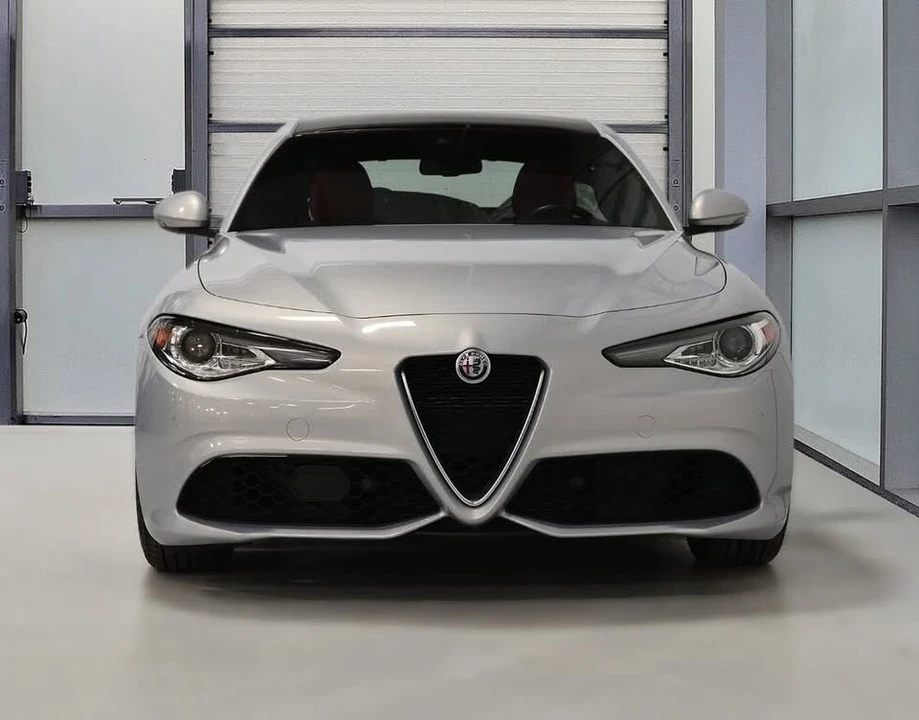 2020 Alfa Romeo Giulia - Image 4 of 20