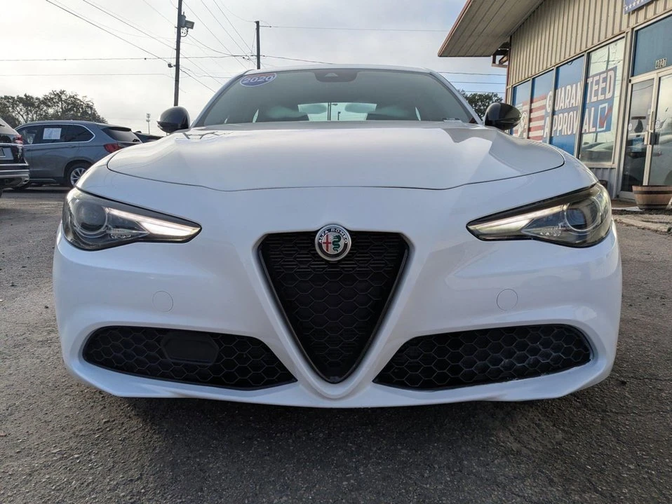 2020 Alfa Romeo Giulia - Image 18 of 20