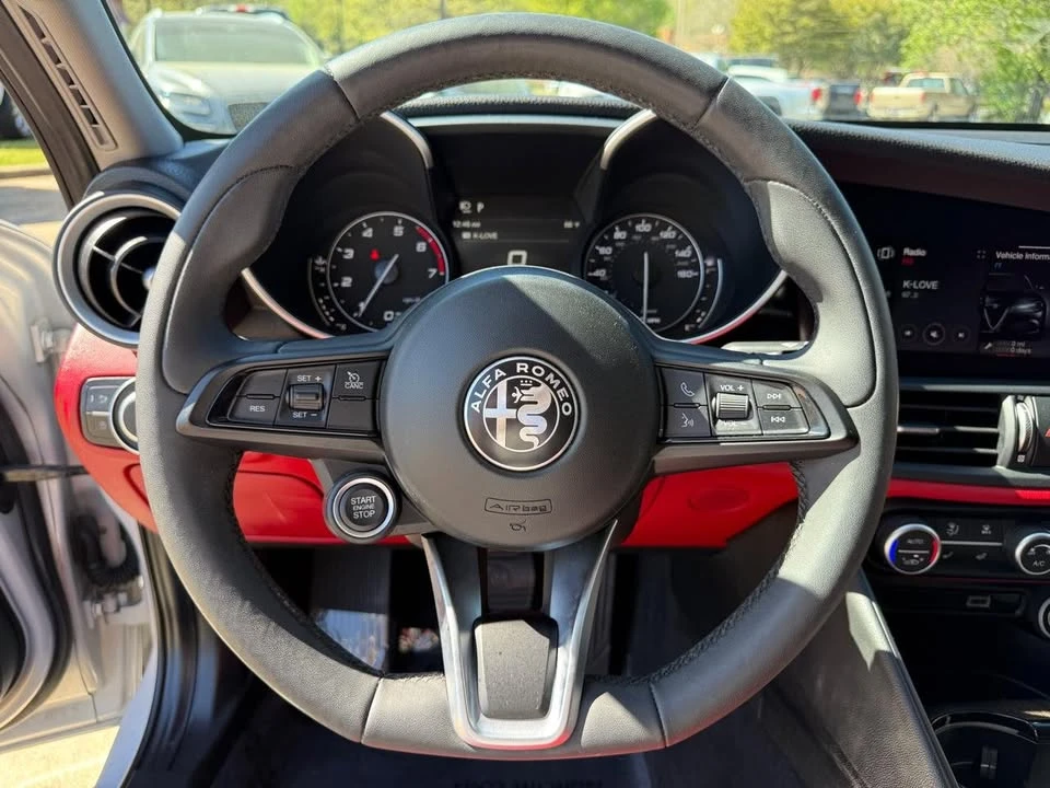 2020 Alfa Romeo Giulia - Image 14 of 20