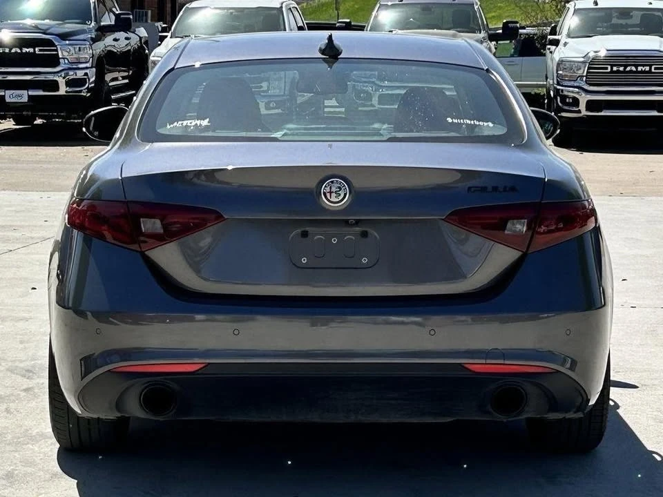 2020 Alfa Romeo Giulia - Image 5 of 6