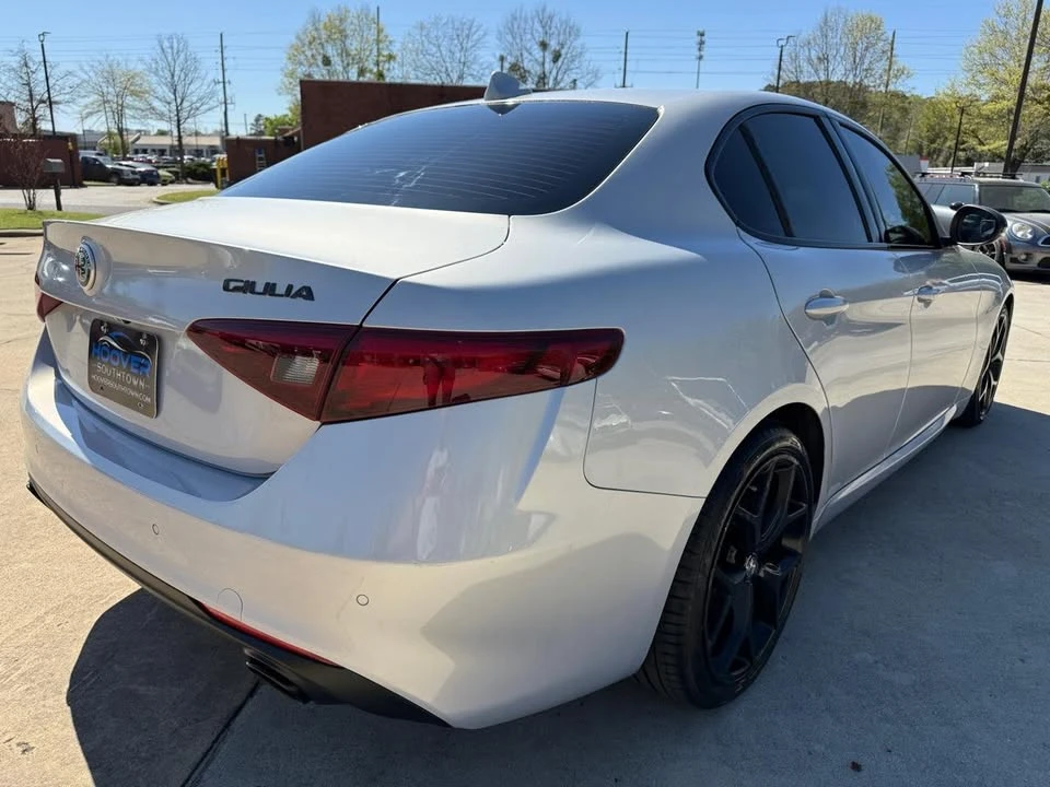 2020 Alfa Romeo Giulia - Image 5 of 20