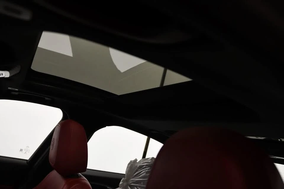 2020 Alfa Romeo Giulia - Image 14 of 20