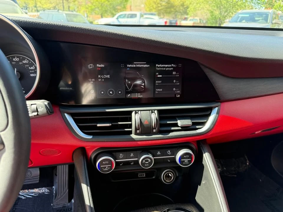 2020 Alfa Romeo Giulia - Image 17 of 20