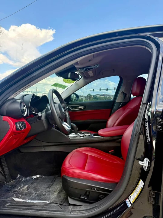 2020 Alfa Romeo Giulia - Image 4 of 6