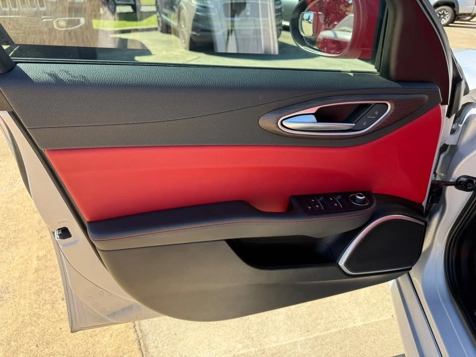 2020 Alfa Romeo Giulia - Image 11 of 20