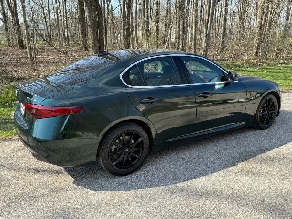 2020 Alfa Romeo Giulia - Image 7 of 19