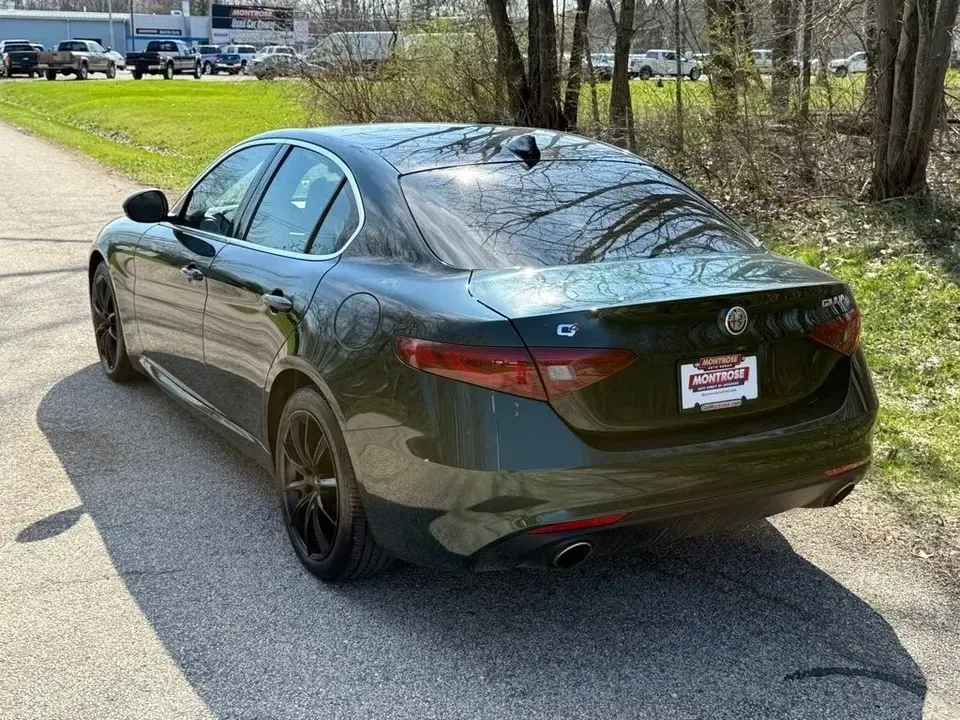 2020 Alfa Romeo Giulia - Image 5 of 19