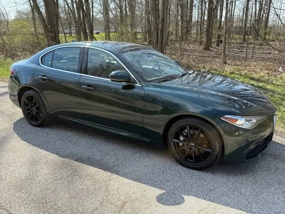 2020 Alfa Romeo Giulia - Image 8 of 19
