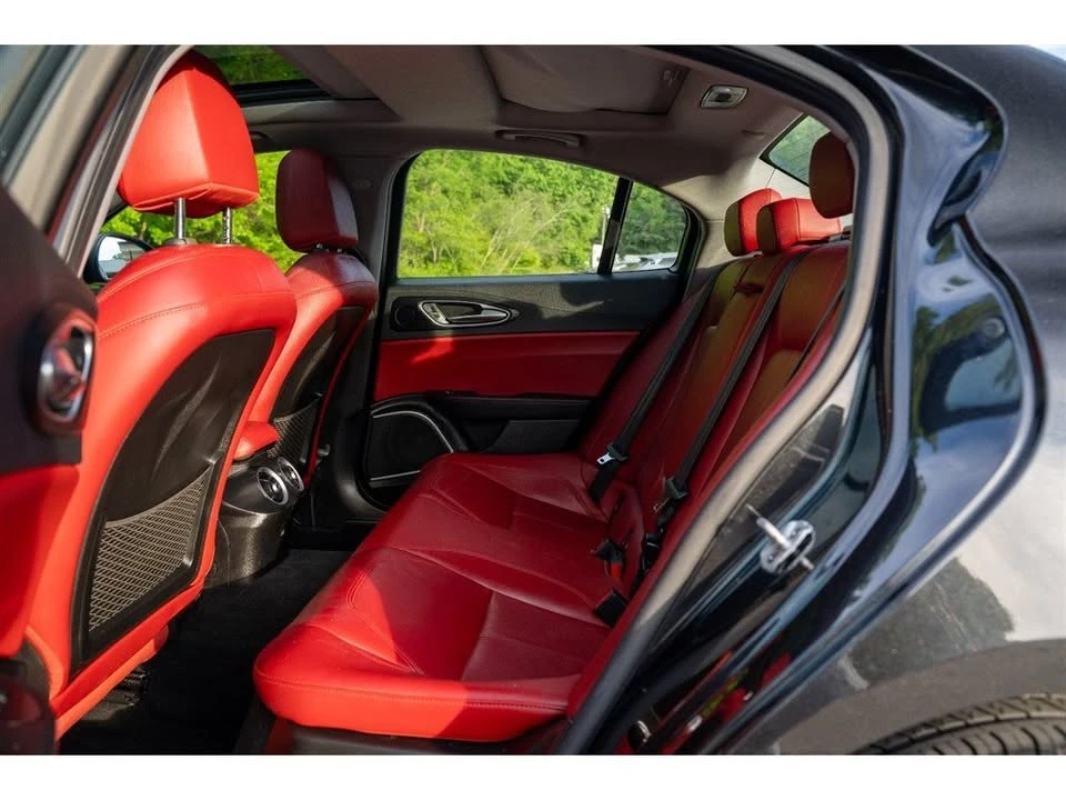 2020 Alfa Romeo Giulia - Image 12 of 19