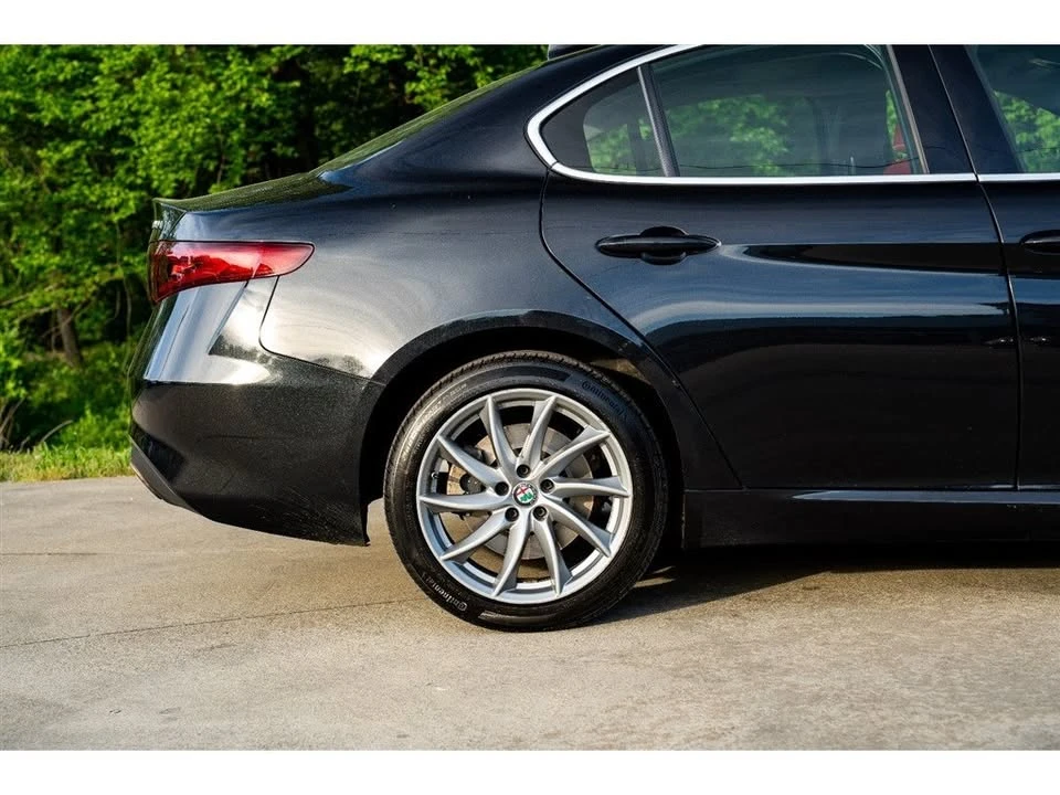 2020 Alfa Romeo Giulia - Image 3 of 19