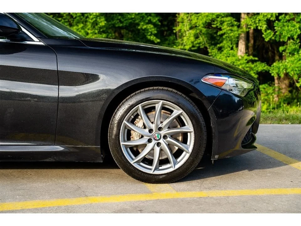 2020 Alfa Romeo Giulia - Image 4 of 19