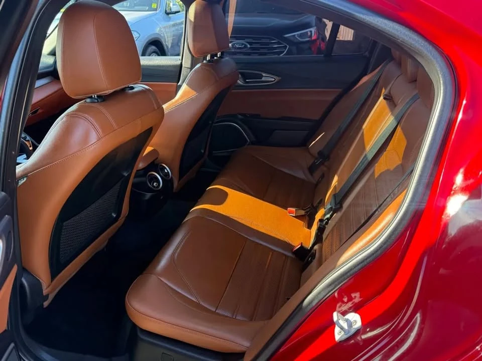 2020 Alfa Romeo Giulia - Image 17 of 18