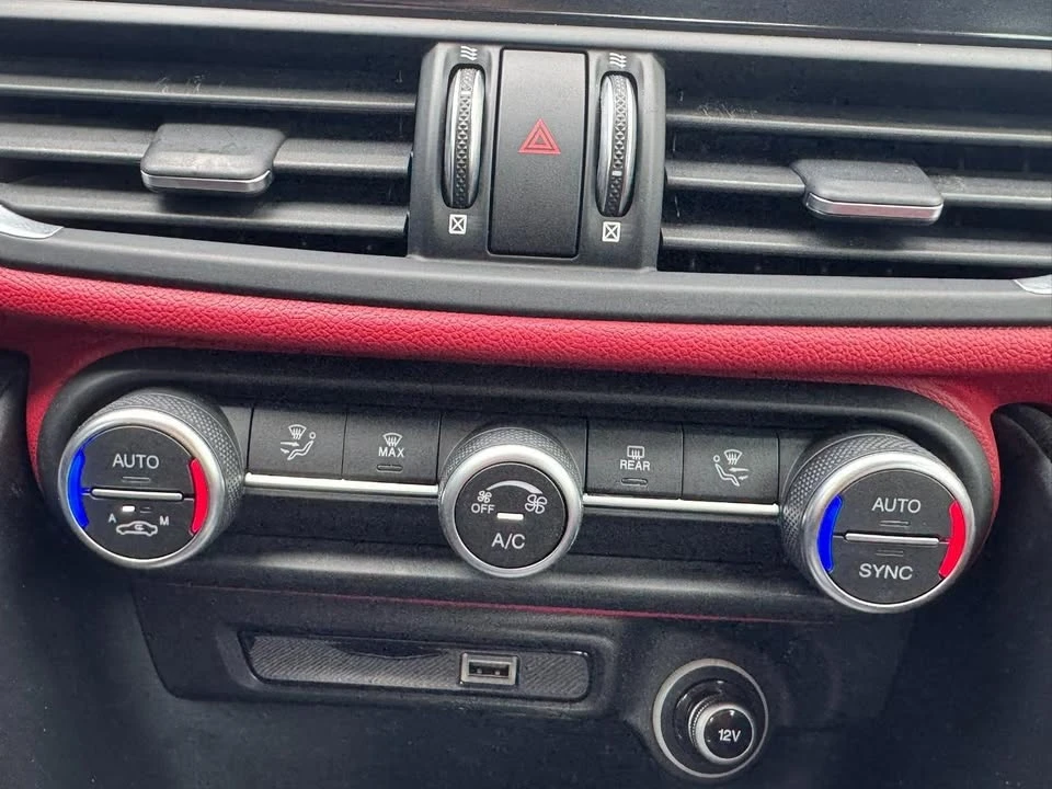 2020 Alfa Romeo Giulia - Image 18 of 20