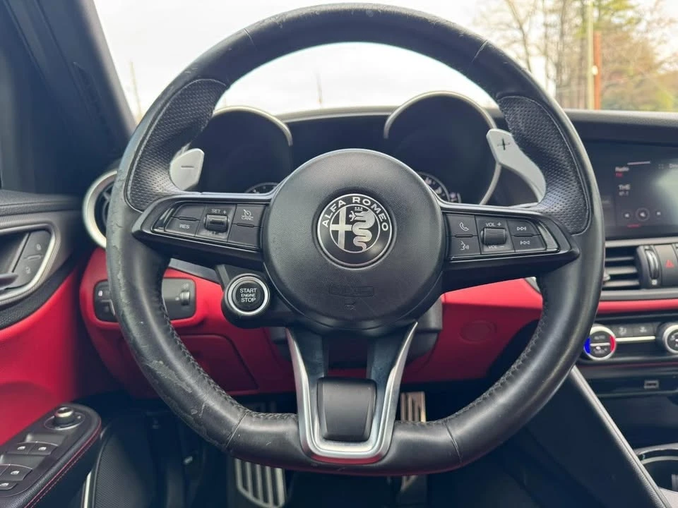 2020 Alfa Romeo Giulia - Image 14 of 20