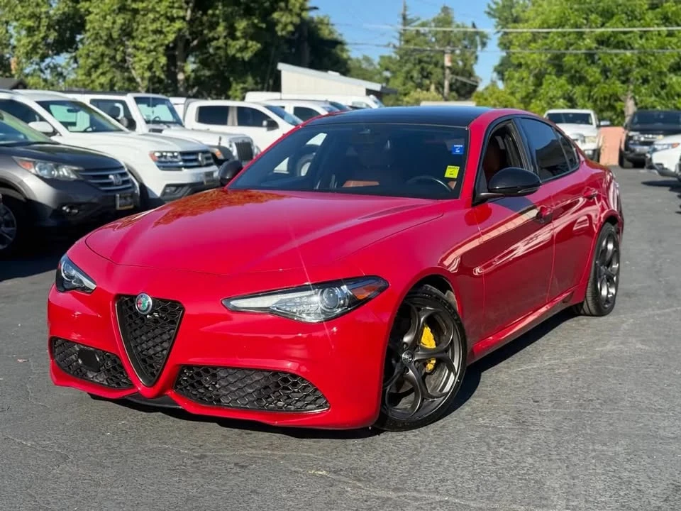2020 Alfa Romeo Giulia - Image 2 of 18