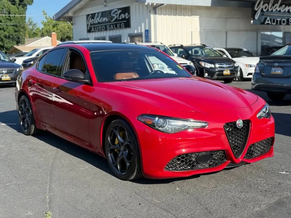 2020 Alfa Romeo Giulia - Image 4 of 18