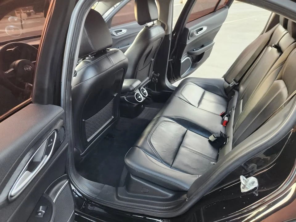 2020 Alfa Romeo Giulia - Image 12 of 17