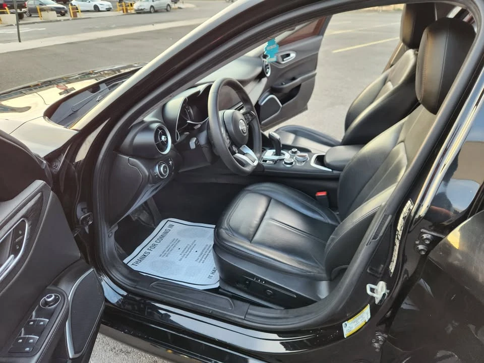 2020 Alfa Romeo Giulia - Image 13 of 17
