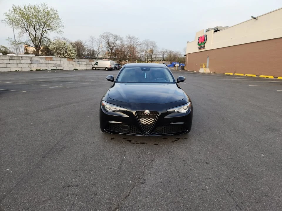 2020 Alfa Romeo Giulia - Image 9 of 17