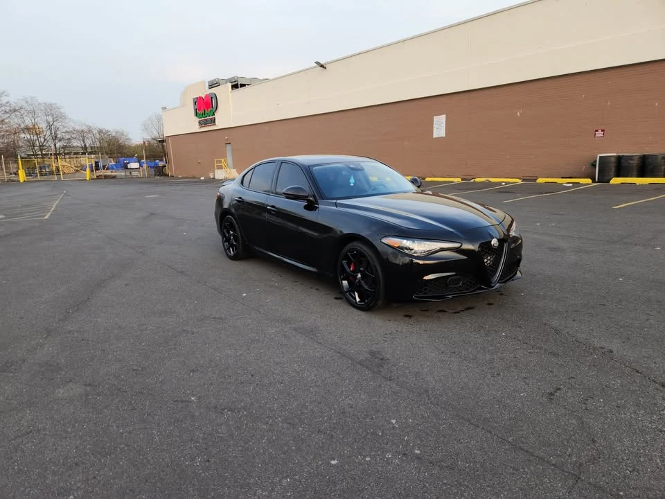 2020 Alfa Romeo Giulia - Image 8 of 17