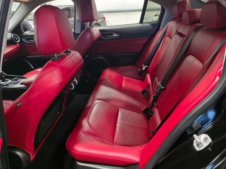 2020 Alfa Romeo Giulia - Image 18 of 20