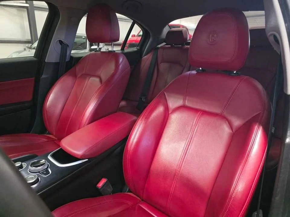 2020 Alfa Romeo Giulia - Image 11 of 20