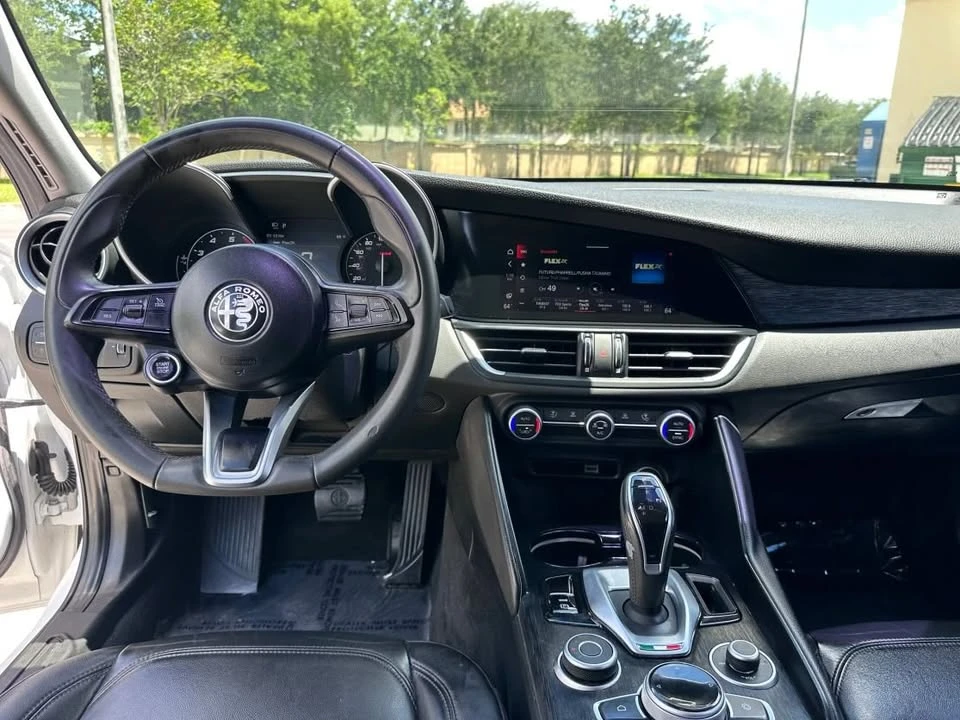 2020 Alfa Romeo Giulia - Image 12 of 12