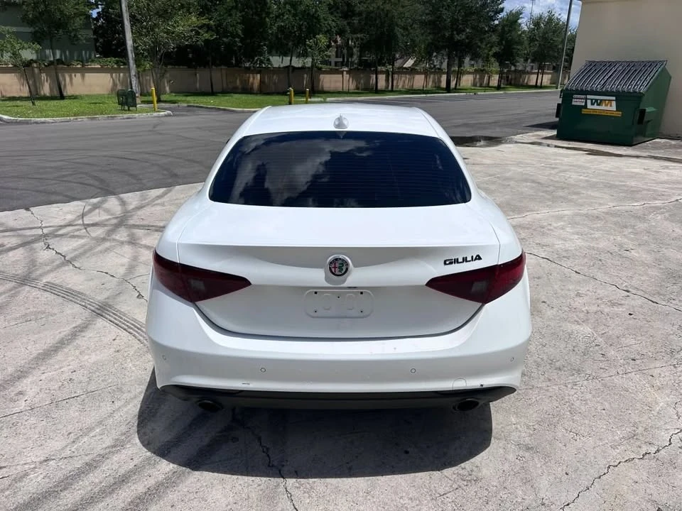 2020 Alfa Romeo Giulia - Image 6 of 12