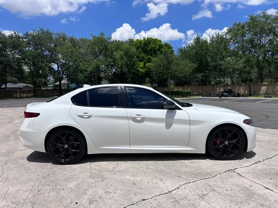 2020 Alfa Romeo Giulia - Image 4 of 12