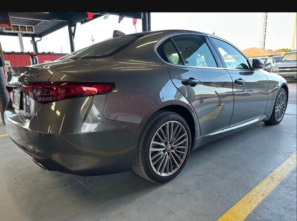2020 Alfa Romeo Giulia - Image 3 of 10