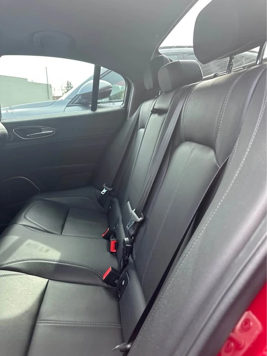 2020 Alfa Romeo Giulia - Image 11 of 16