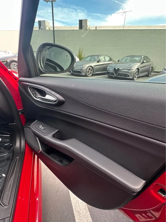 2020 Alfa Romeo Giulia - Image 14 of 16
