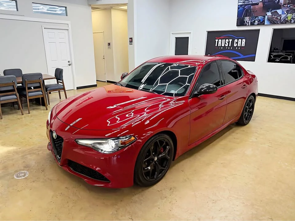 2020 Alfa Romeo Giulia - Image 2 of 10
