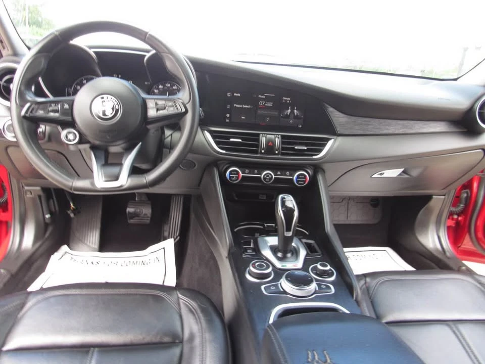 2020 Alfa Romeo Giulia - Image 5 of 7