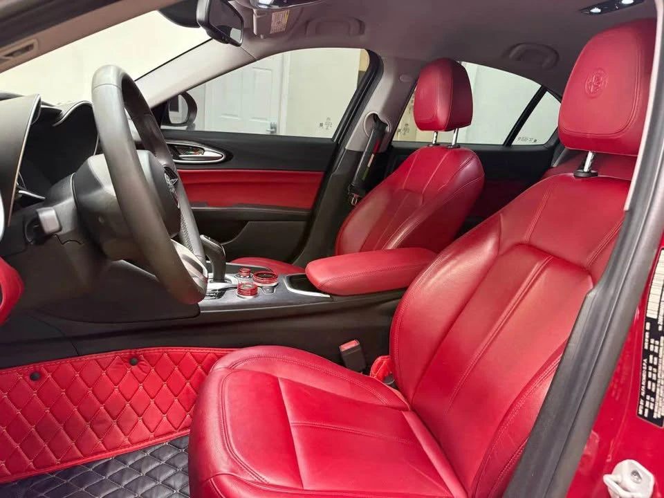 2020 Alfa Romeo Giulia - Image 7 of 10