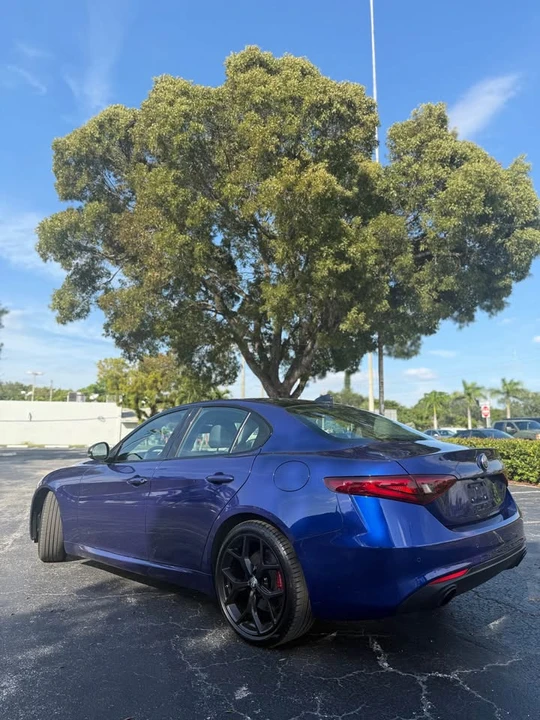 2020 Alfa Romeo Giulia - Image 6 of 13