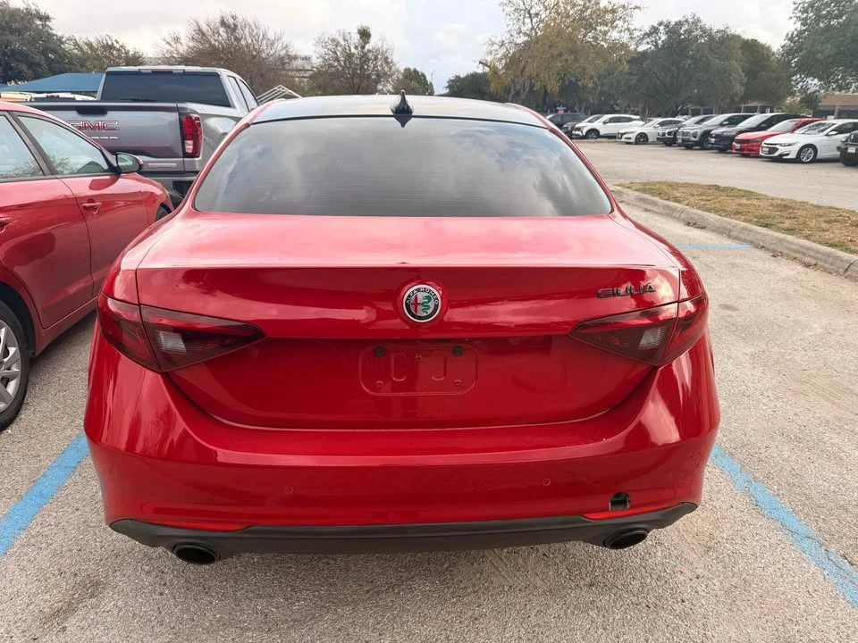 2020 Alfa Romeo Giulia - Image 2 of 4