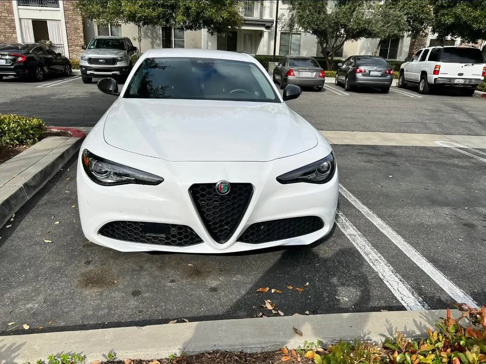 2020 Alfa Romeo Giulia - Image 4 of 9