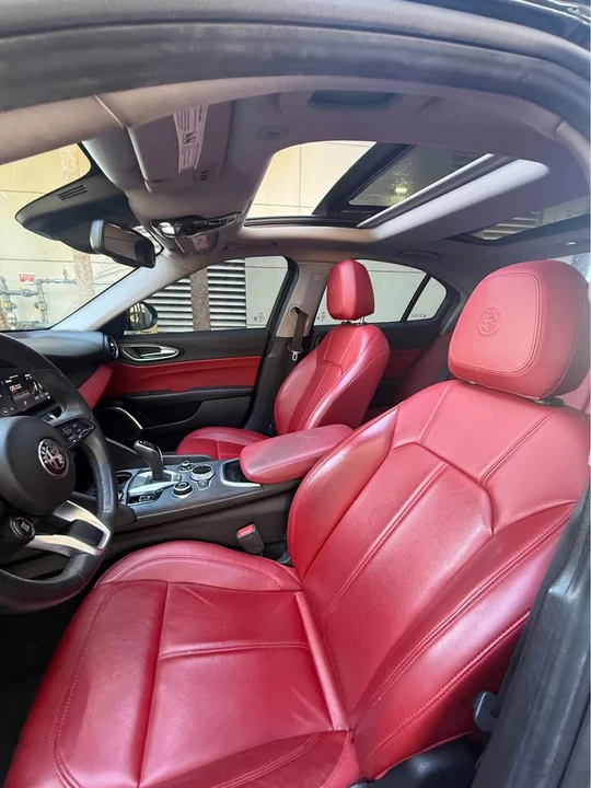 2020 Alfa Romeo Giulia - Image 4 of 14