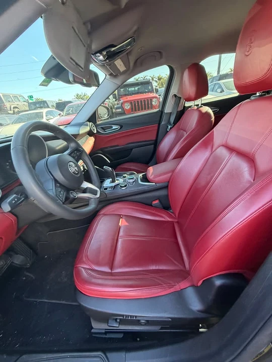 2020 Alfa Romeo Giulia - Image 8 of 12