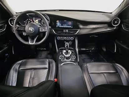 2020 Alfa Romeo Giulia - Image 14 of 19
