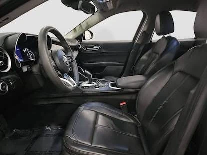 2020 Alfa Romeo Giulia - Image 12 of 19