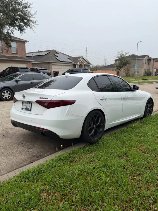 2020 Alfa Romeo Giulia - Image 4 of 8